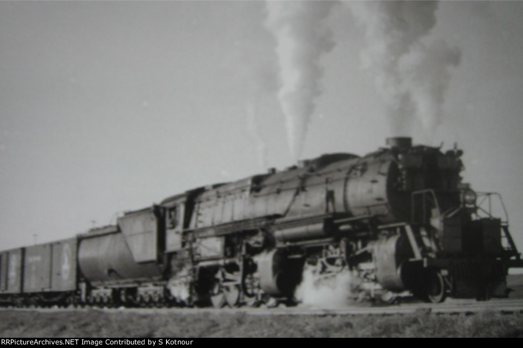 Great Northern 2-8-8-2 near Minot ND in 1952.